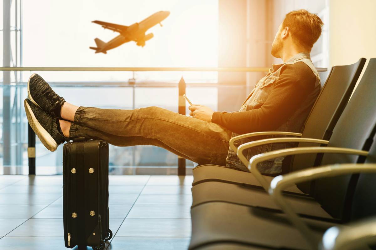 Luggage finder coverage system dashboard showing real-time baggage tracking and instant payout notification